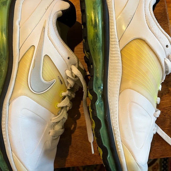 Nike Airmax Flywire running shoe. White, yellow and lime green 10.5 - Picture 2 of 6